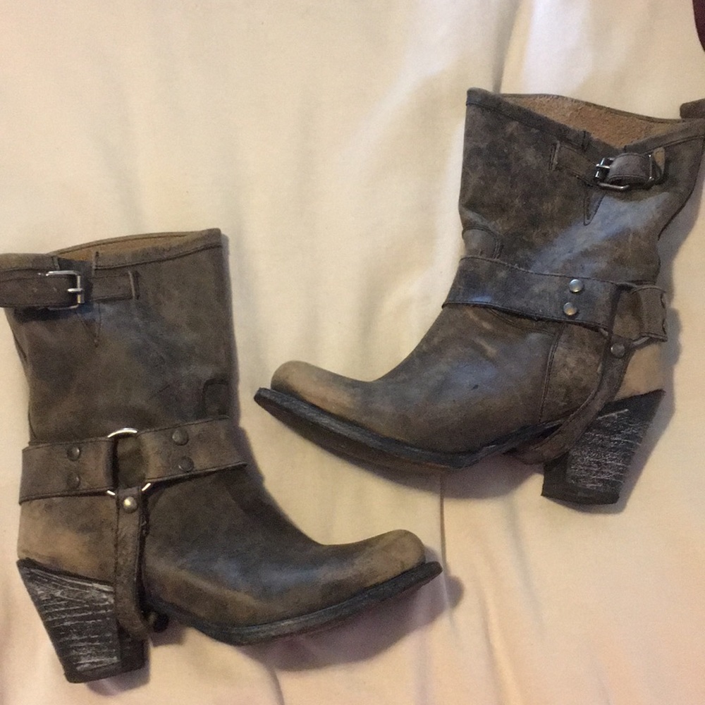 Beautiful Matisse leather boots